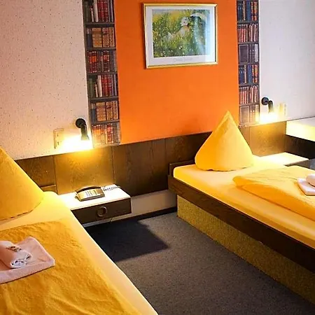 Simonis Hotell 2*